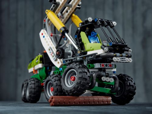 Set 42080