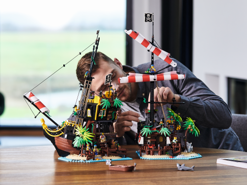 Set 21322