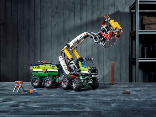 Set 42080