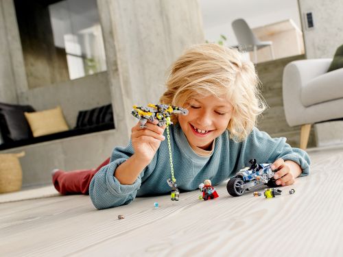 Set 76142