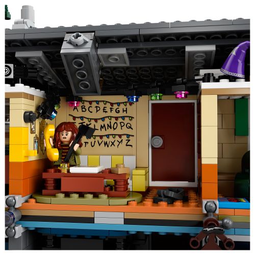 Set 75810