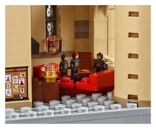 Set 71043