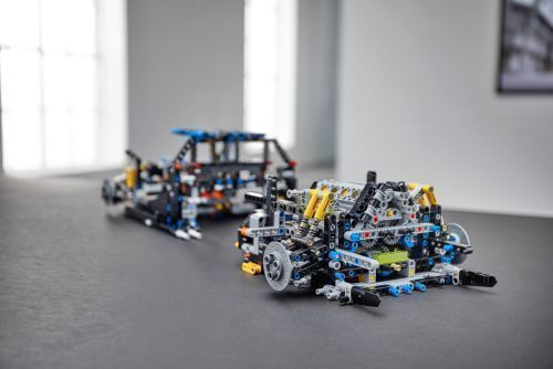 Set 42083