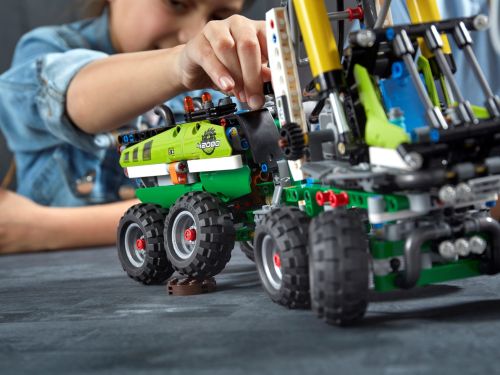 Set 42080