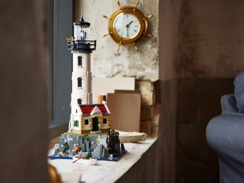 Set 21335