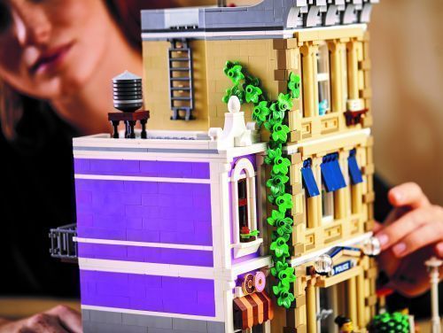 Set 10278