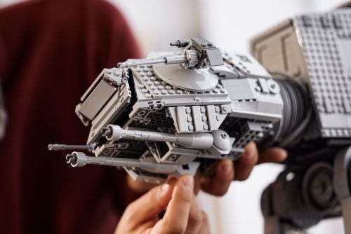 Set 75313