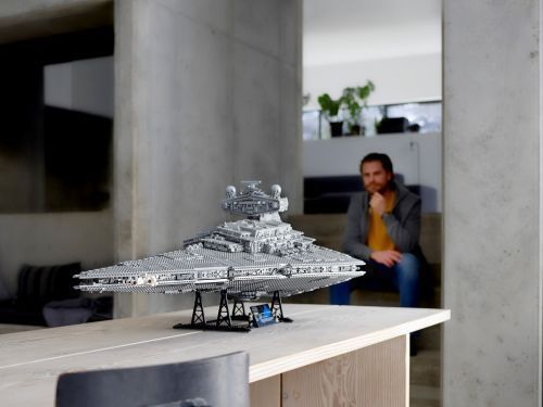 Set 75252