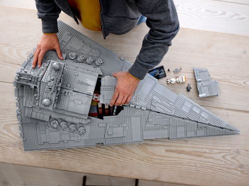 Set 75252