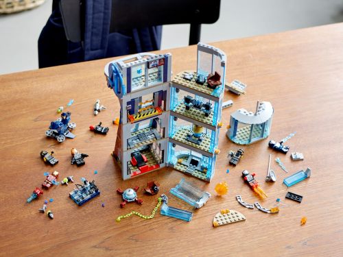 Set 76166