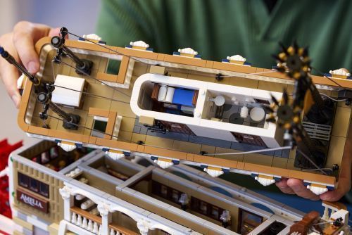 Set 21356