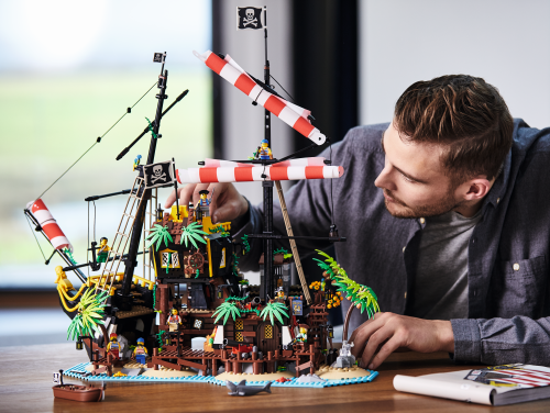 Set 21322