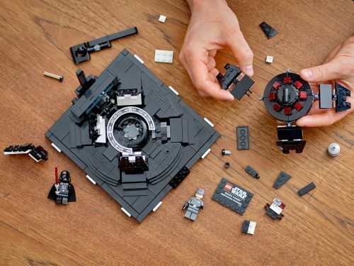 Set 75296