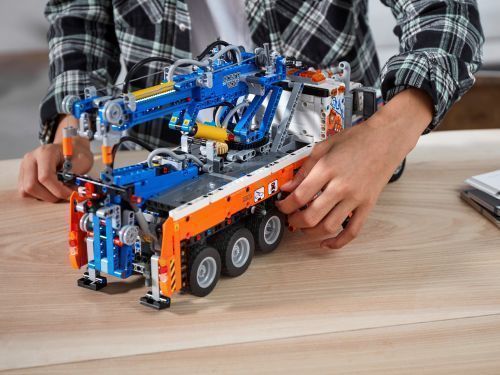 Set 42128